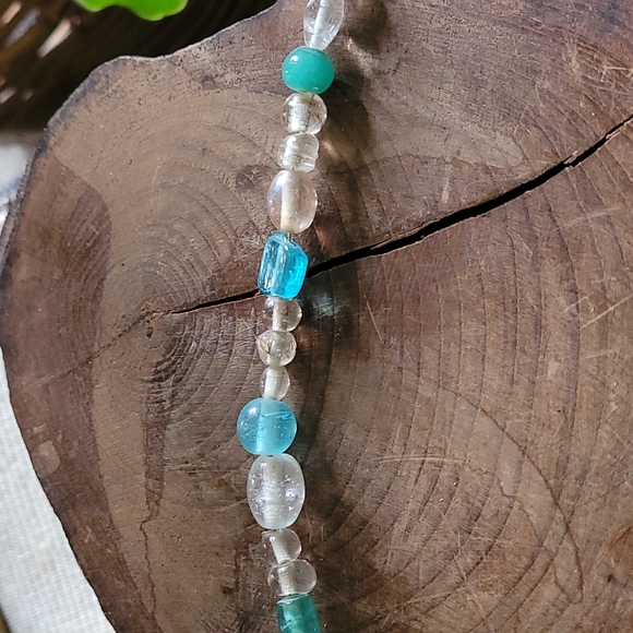 Blue & clear beaded bracelet - Picture 2 of 3